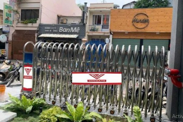 Lắp đặt cổng xếp tại 11 Nam Quốc Cang, Q1, TP.HCM