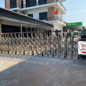 Cổng xếp hàng rào V03HR inox 304 cho công trình hiện đại
