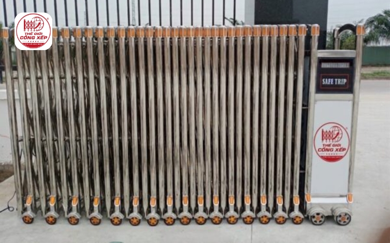 Báo giá cổng xếp inox 304, 201 nhiều mẫu mới hot