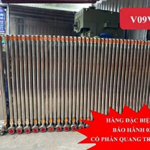 Cổng xếp inox V09V4 chất liệu inox 304 bền bỉ, thiết kế nan chắc chắn, vận hành tự động êm ái cho công trình hiện đại.