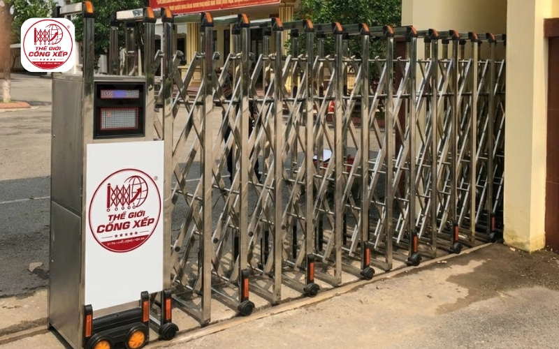 Báo giá cổng xếp inox 304, 201 nhiều mẫu mới hot
