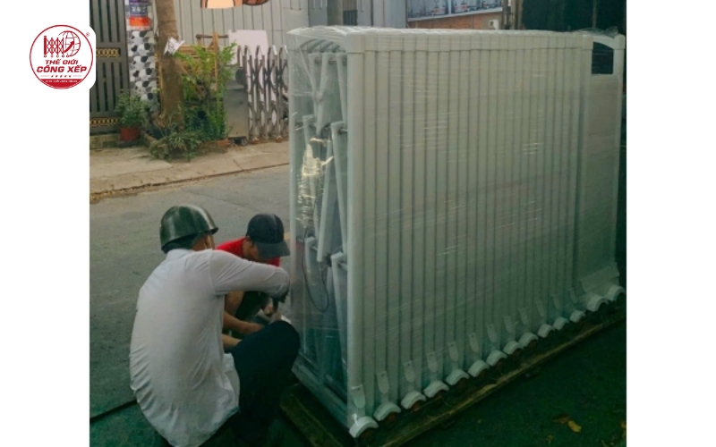 Cổng xếp trong nước giá tốt, thi công nhanh