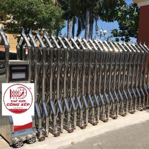 Mẫu cổng xếp inox V10VN inox 304 cao cấp chống gỉ
