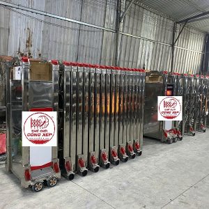Thi công cổng xếp inox V36 chất lượng cao tại Thế Giới Cổng Xếp