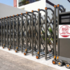 Lắp đặt cổng xếp tự động VS06 chất lượng cao