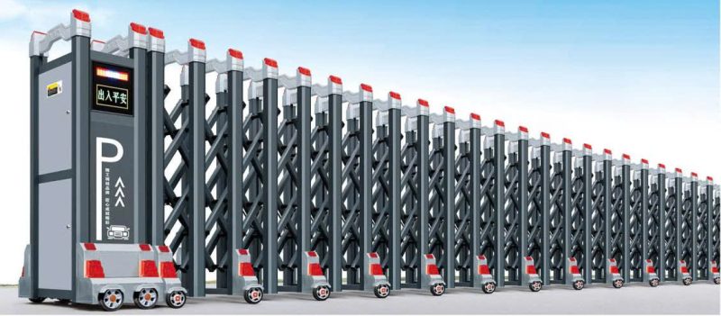Lắp đặt thực tế cổng trượt tự động nhôm hy-011 với thiết kế nan dọc xám ghi hiện đại.