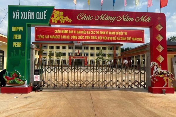 Lắp đặt cửa xếp inox V01 tại trụ sở đảng ủy xã Xuân Quệ, thành phố Đồng Nai