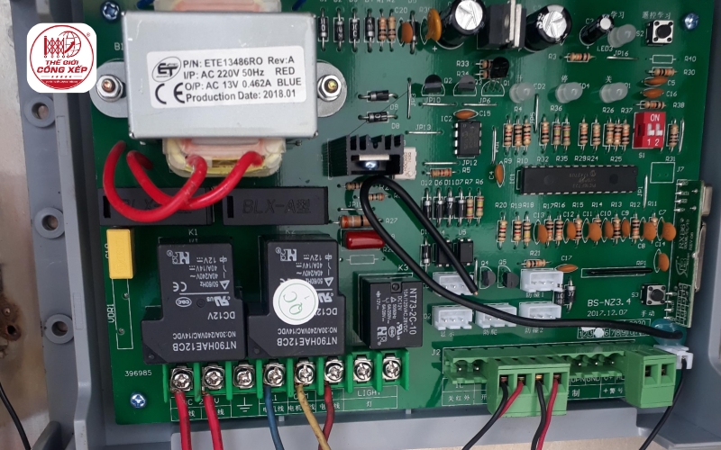 Bộ điều khiển cổng xếp
