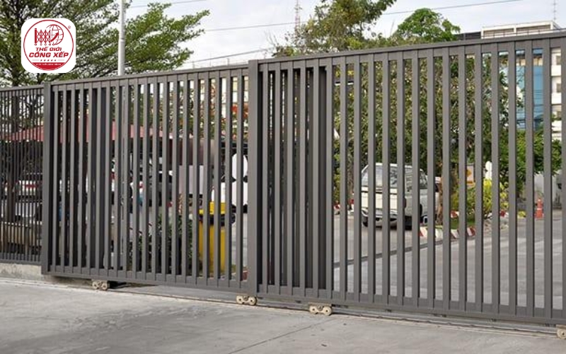 mẫu cổng lùa Inox đẹp và hiện đại