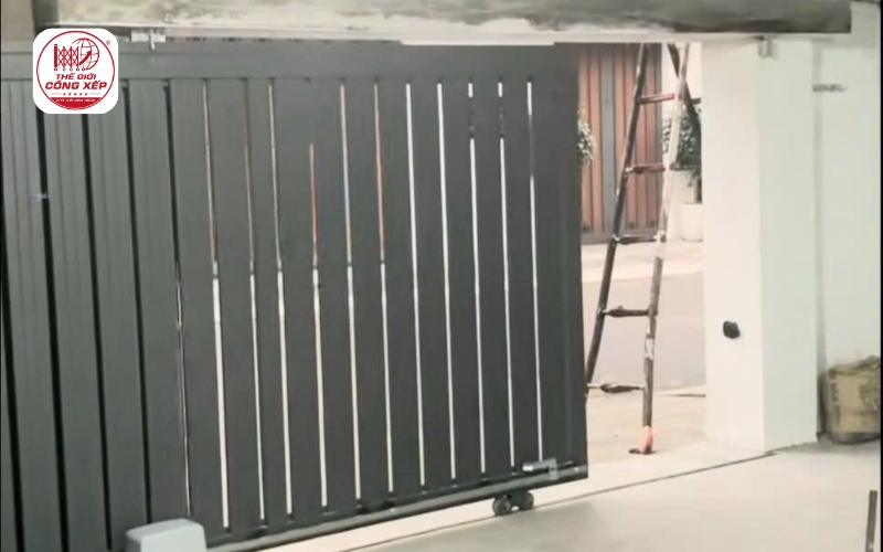 mẫu cổng lùa Inox đẹp và hiện đại