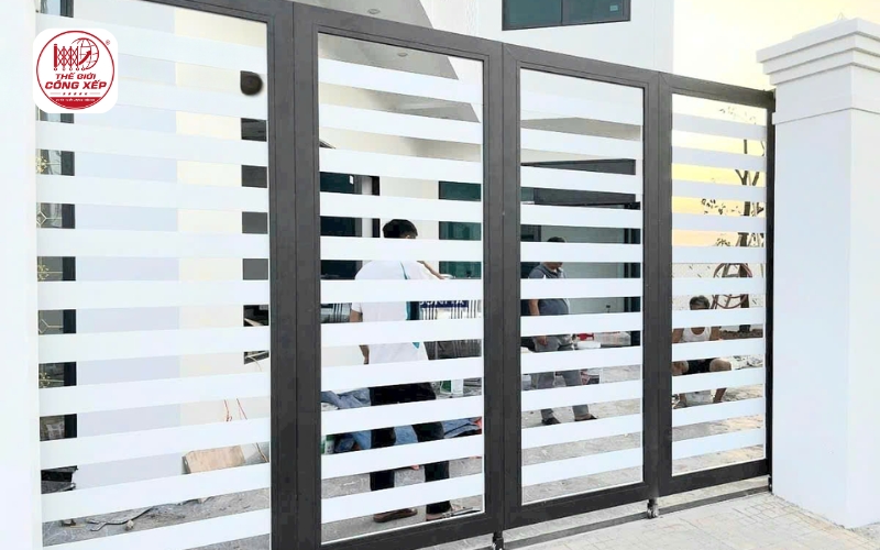 mẫu cổng lùa Inox đẹp và hiện đại