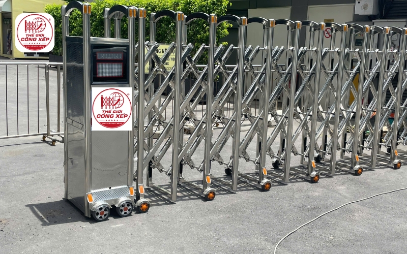 cổng xếp cho nhà máy