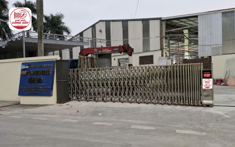 cổng xếp cho nhà máy