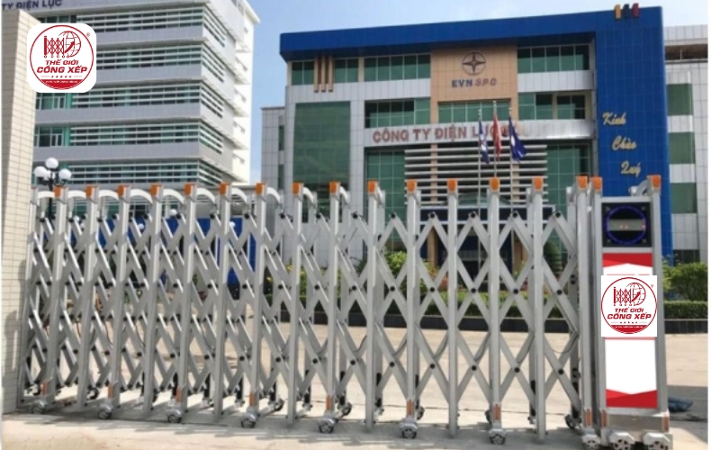 cổng xếp cho nhà máy