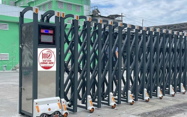 cổng xếp cho nhà máy