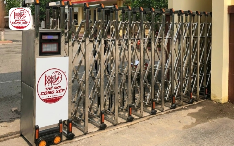 cổng xếp cho nhà máy