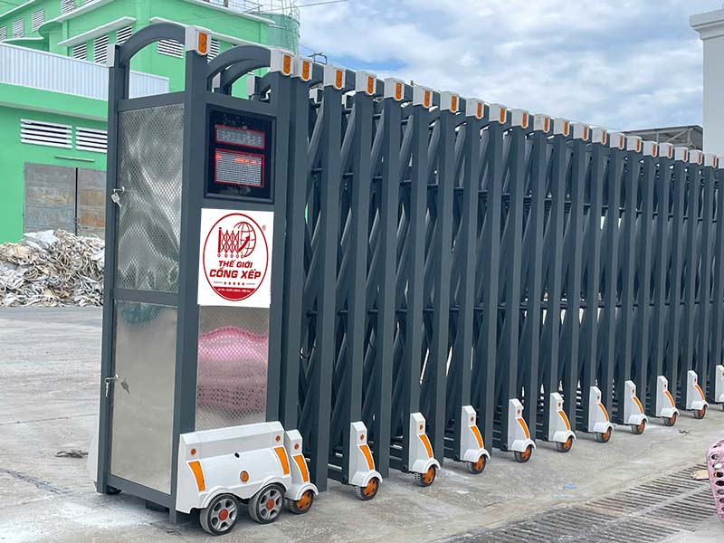 Cổng xếp nhôm VN04