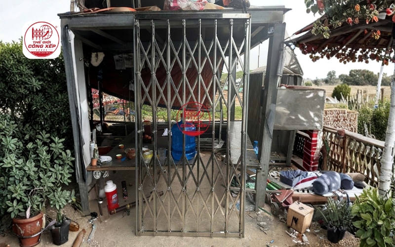 cửa xếp Inox 1 cánh