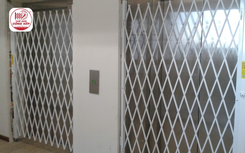 cửa xếp Inox 1 cánh