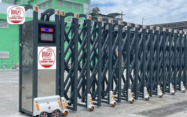 Cổng xếp điện điều khiển từ xa