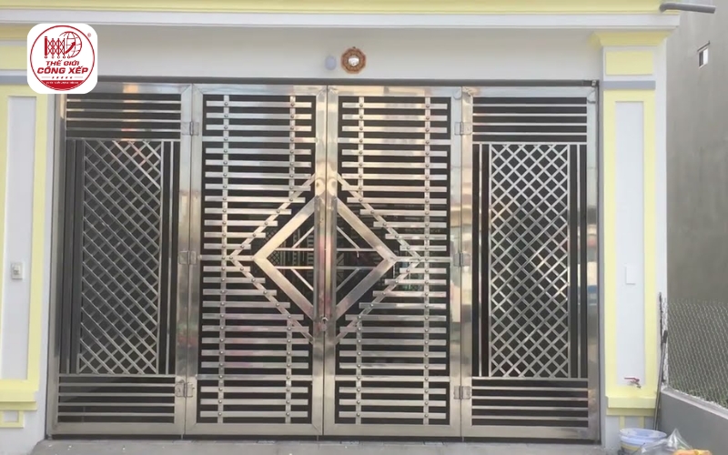 cửa cổng 4 cánh xếp trượt