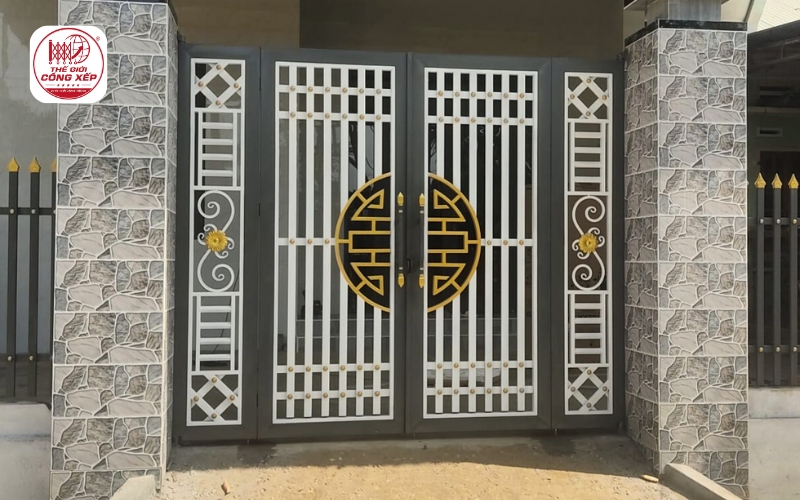 cửa cổng 4 cánh xếp trượt