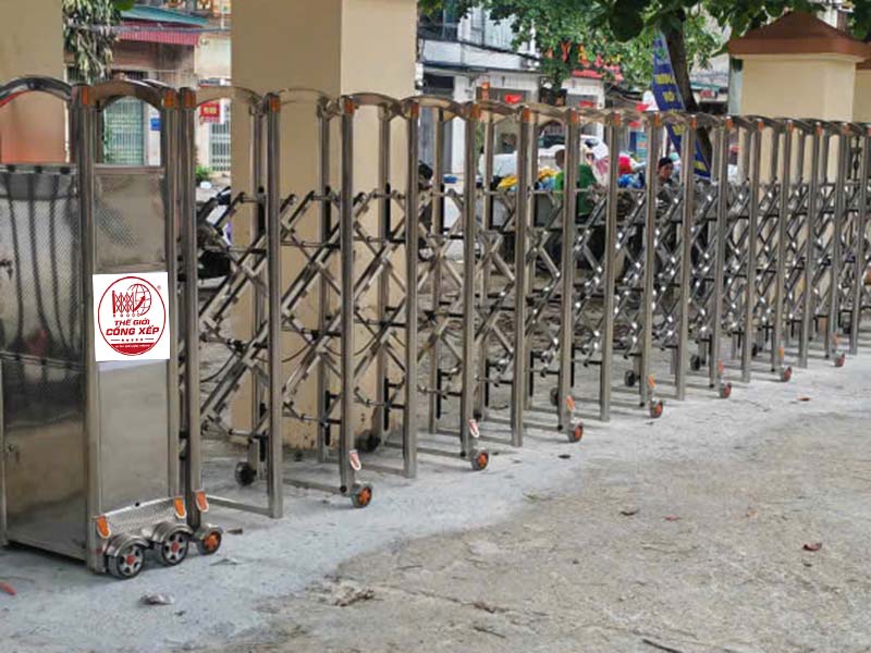 Lắp đặt cổng xếp tự động cảm ứng từ không đường ray V09C tại Tuyên Quang