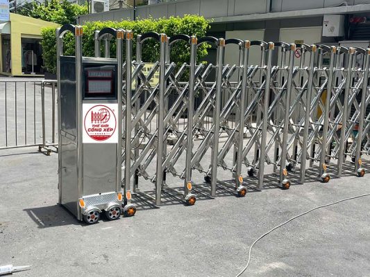 Lắp đặt cổng xếp tự động V09 tại Khánh Hòa