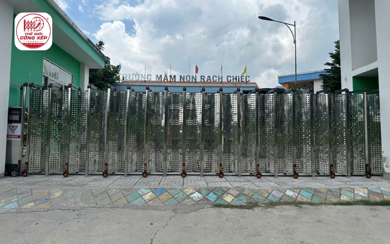 Cổng xếp cho trường học