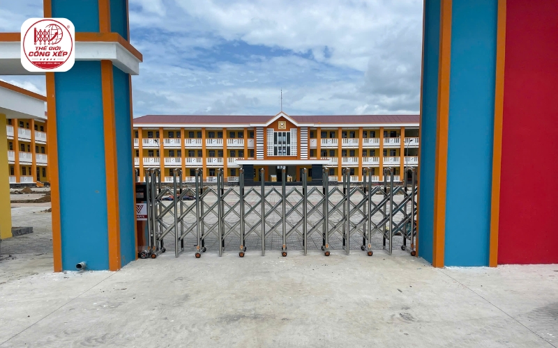 Cổng xếp cho trường học