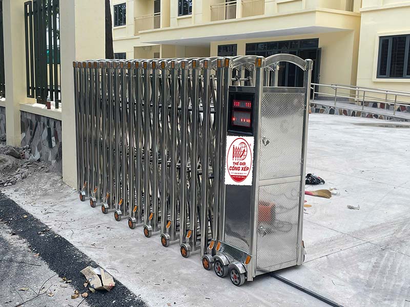 Dự án lắp đặt cổng xếp và barie cần tự động