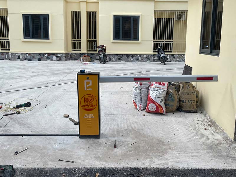 Dự án lắp đặt cổng xếp và barie cần tự động