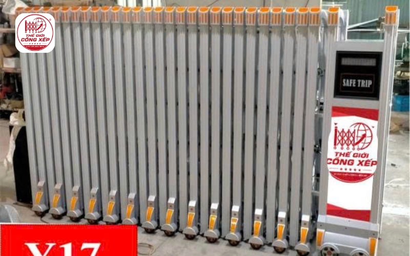 mẫu cổng xếp hợp kim nhôm 