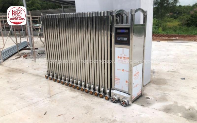 cổng xếp điện