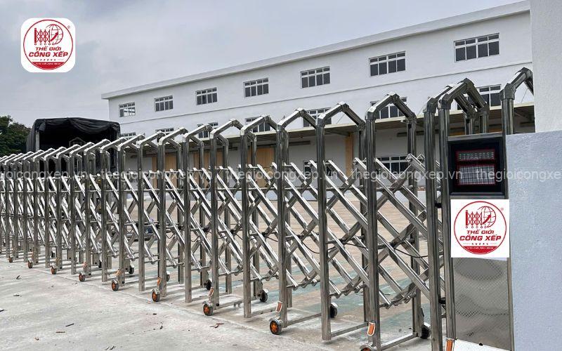 Cổng xếp inox