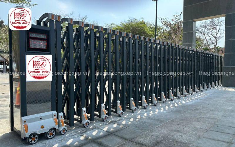Cổng xếp nhôm nhập khẩu