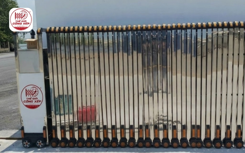 Cửa cổng xếp