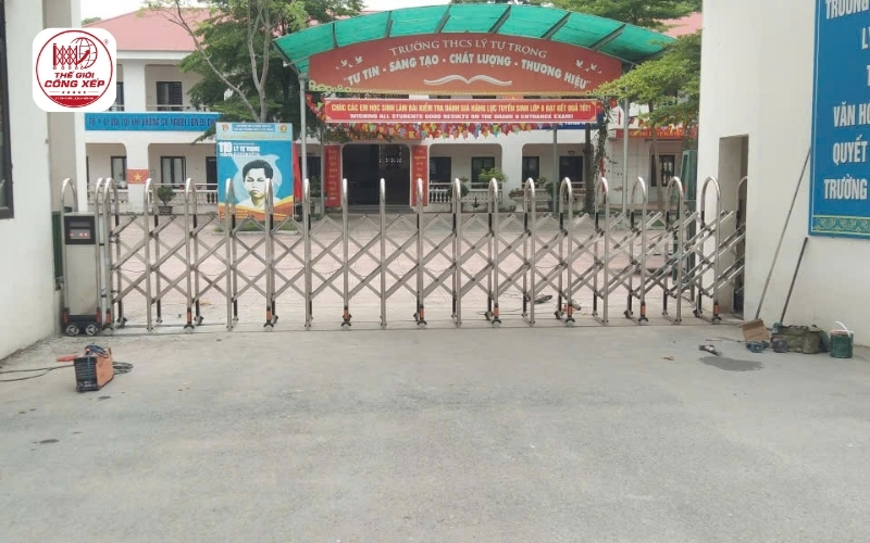 Cửa cổng xếp