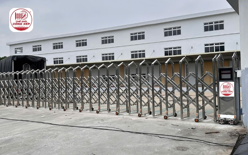 Cửa cổng xếp