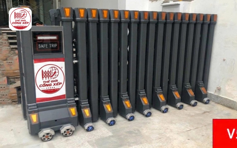 Cửa cổng xếp