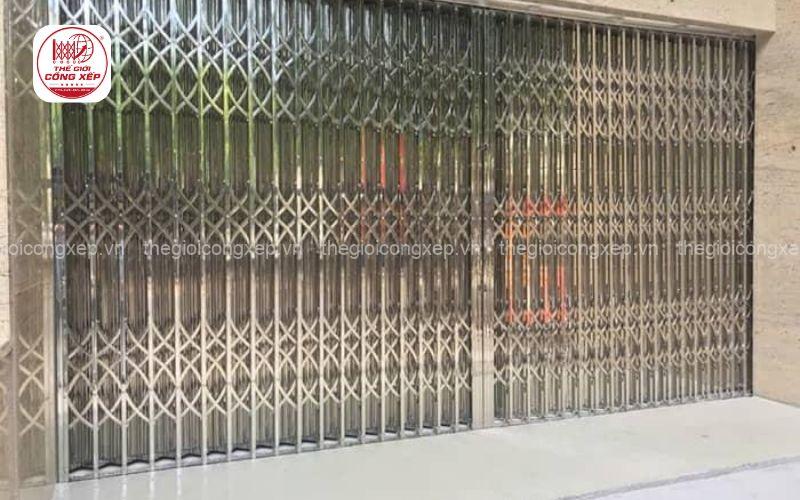 Cửa xếp inox