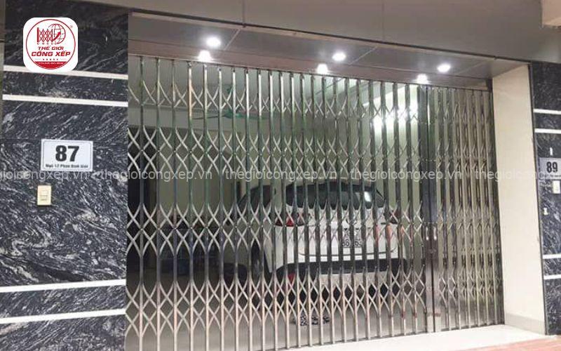 Cửa xếp inox