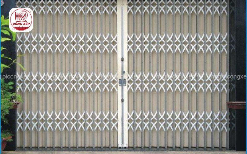 Cửa xếp inox