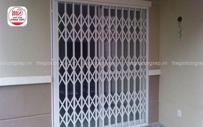 Cửa xếp inox