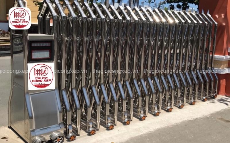 lắp đặt cổng xếp
