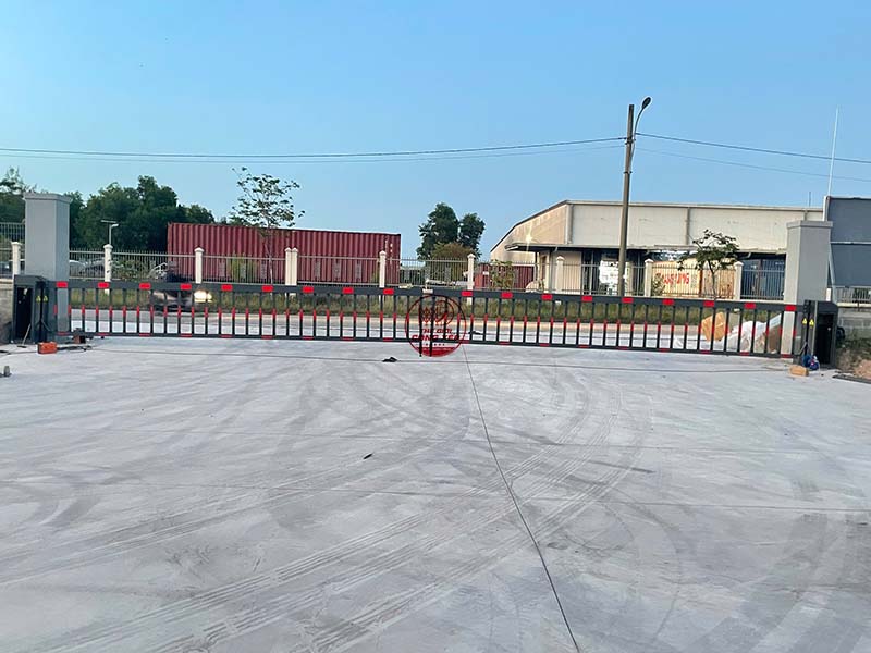 Dự án lắp đặt 2 bộ barie trụ chắp đôi dài 7,5m tại Huế