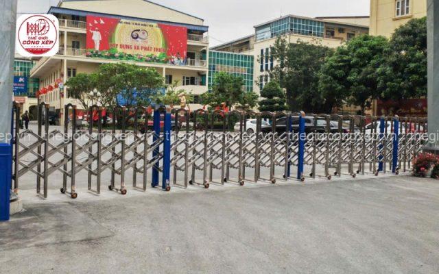cấu tạo cổng xếp inox