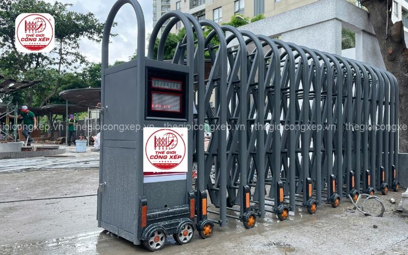 cấu tạo cổng xếp inox