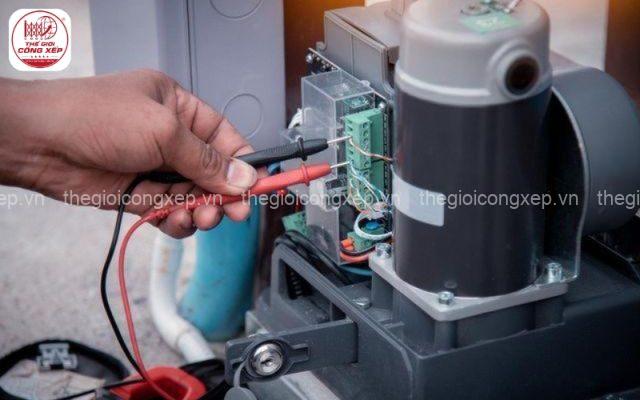 Thay motor cổng xếp