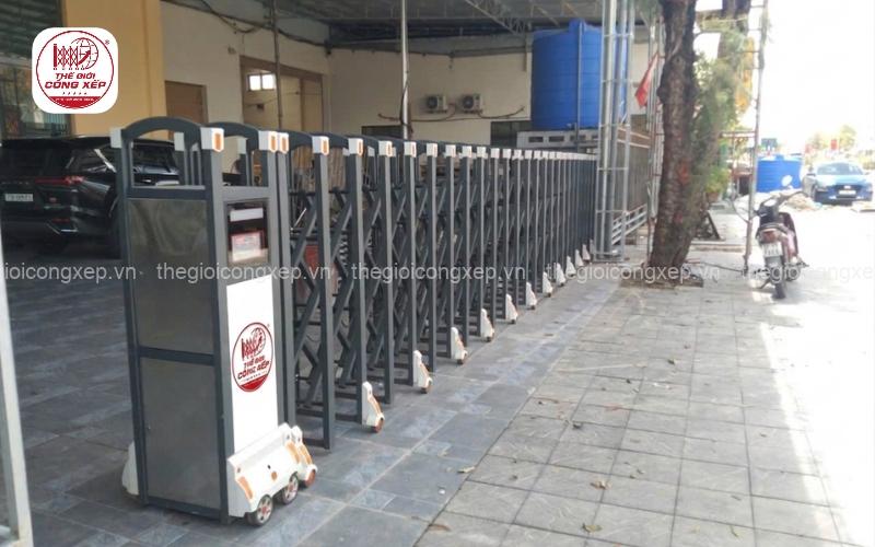 cổng xếp nhôm có dễ bị gỉ không